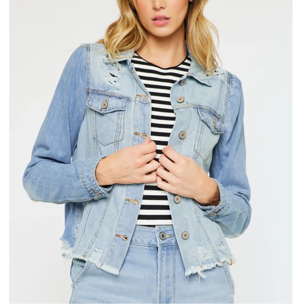 NWT KANCAN Rodeo denim jacket
Size LARGE